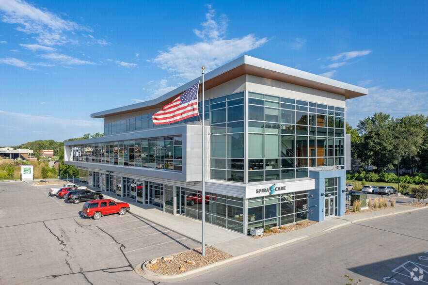 Primary Photo Of 10820 Shawnee Mission Pky, Shawnee Office For Lease