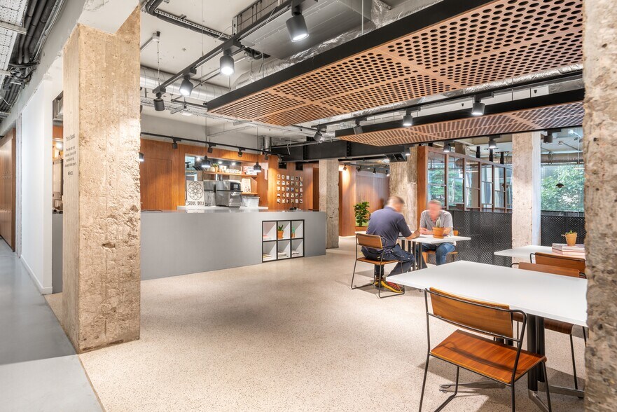 More Photos Of Oxford St, Manchester Coworking Space