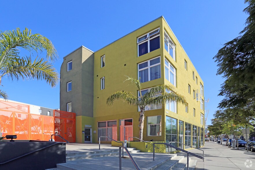 More Photos Of 900 F St, San Diego Apartments For Lease