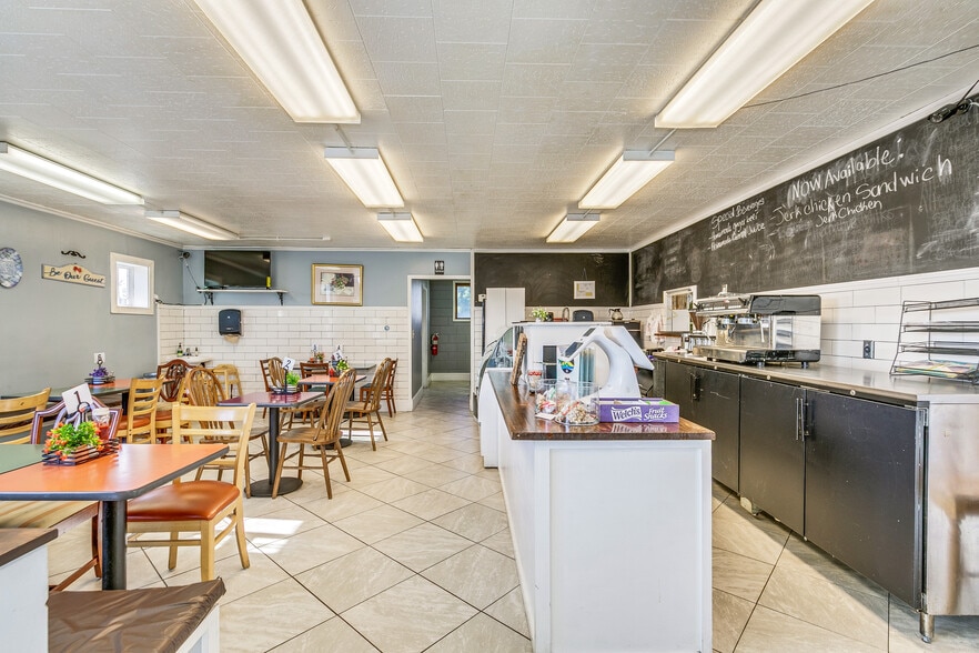 More Photos Of 1025 Southview Blvd, South Saint Paul Restaurant For Sale