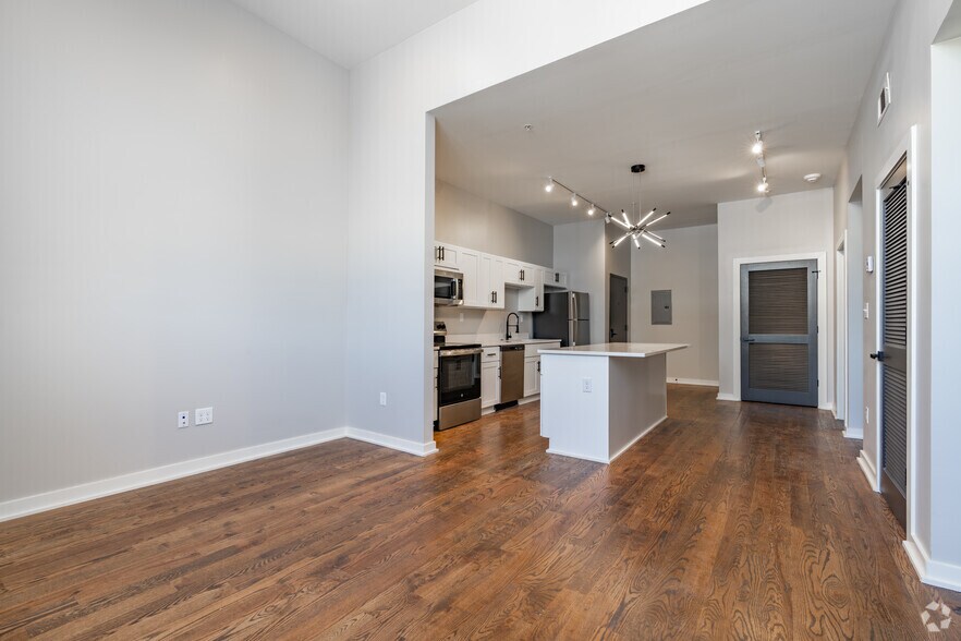 More Photos Of 628 Madison Ave, Memphis Apartments For Lease