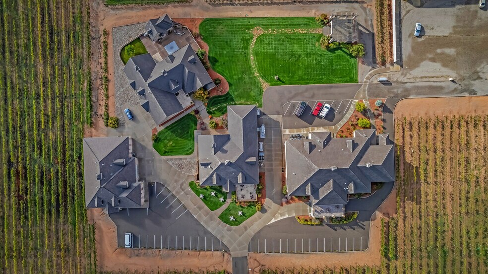 More Photos Of 2087 Broadway, Grand Junction Specialty For Sale