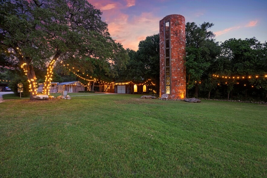 More Photos Of 7617 McGregor Park Rd, Temple Lodge Meeting Hall For Sale
