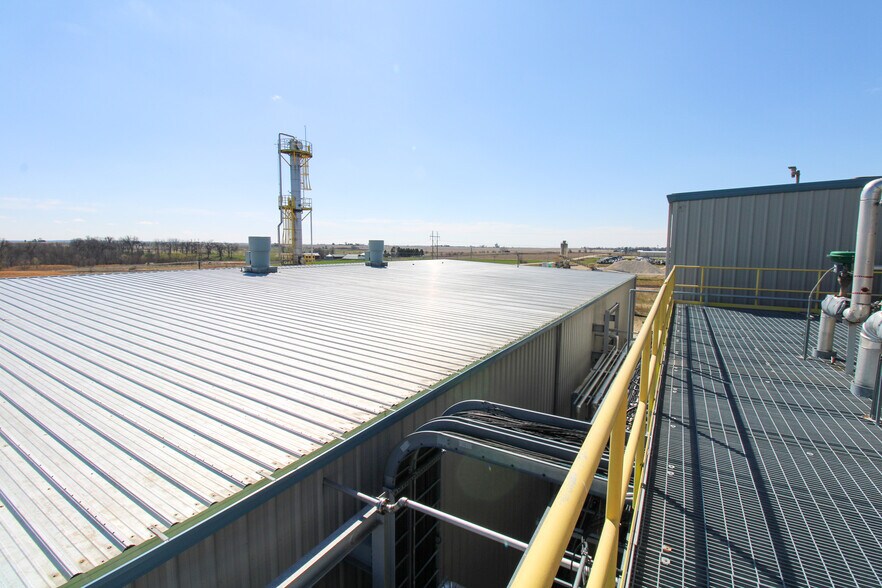 More Photos Of 5640 44th Ave S, Clinton Industrial For Sale