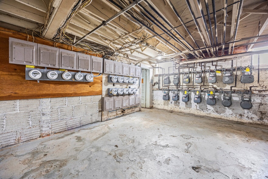 More Photos Of 321 Driving Park Ave, Rochester Apartments For Sale