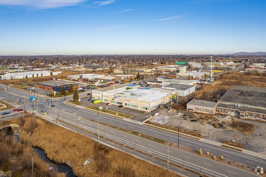 More Photos Of 5465-5485 Rue Ramsay, Longueuil General Retail For Lease