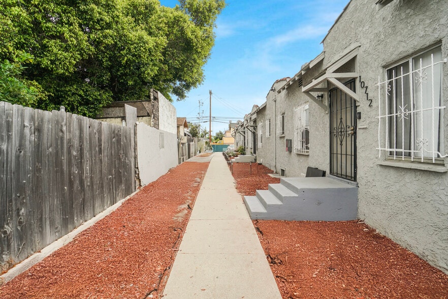 More Photos Of 10712 S Broadway, Los Angeles Apartments For Sale
