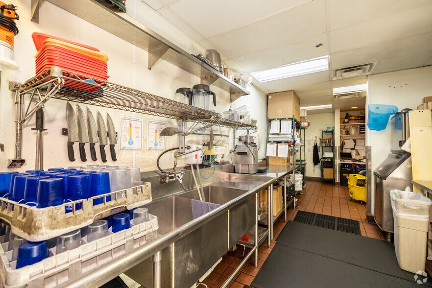 More Photos Of 1233 S Colorado Blvd, Denver Restaurant For Lease