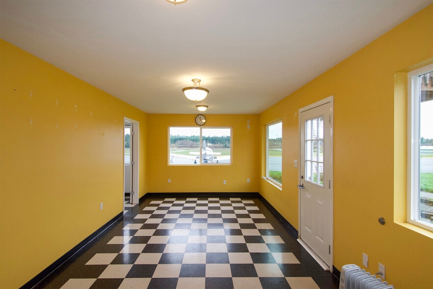More Photos Of 191 Airport Rd, Port Townsend Airplane Hangar For Sale