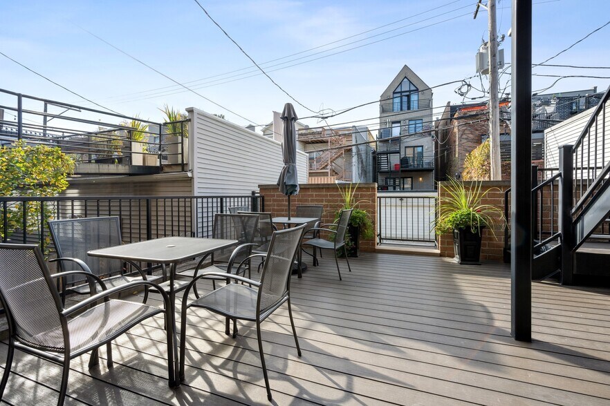 More Photos Of 1428 N Cleveland Ave, Chicago Hospitality For Sale