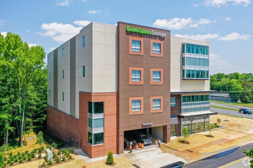 Primary Photo Of 11116 Providence Rd, Charlotte Self Storage For Lease