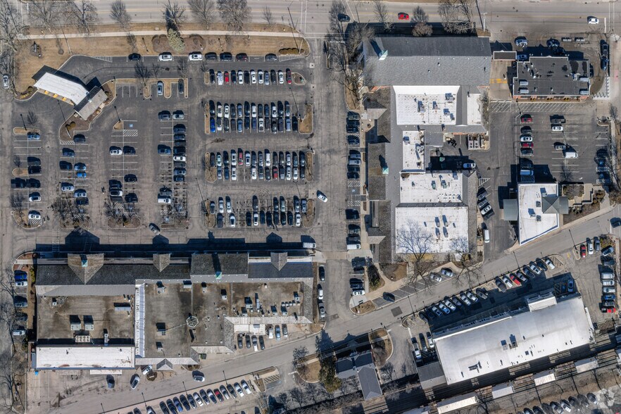 More Photos Of 1-10 Grant Sq, Hinsdale Storefront Retail Office For Lease