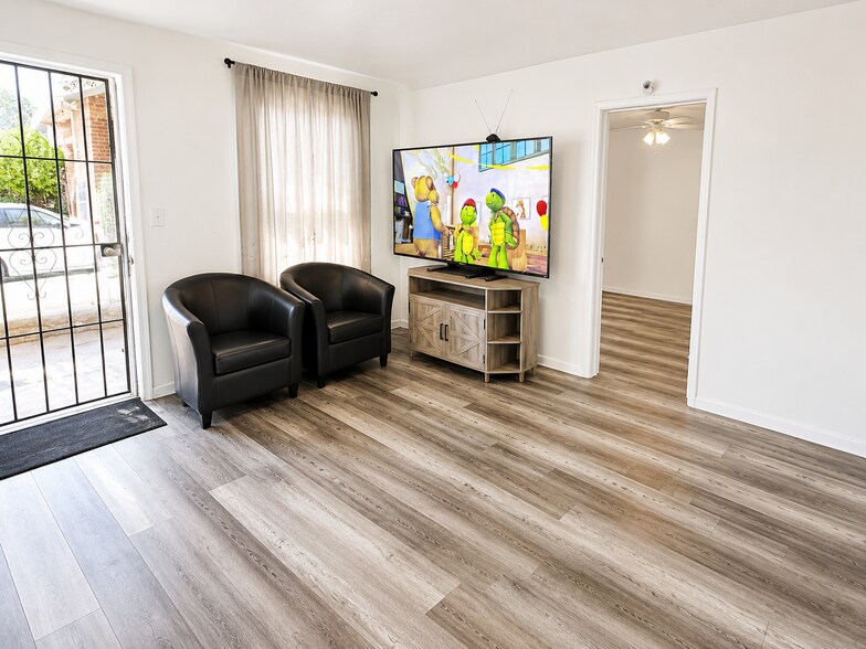 More Photos Of 4630 13th Ave, Sacramento Apartments For Sale