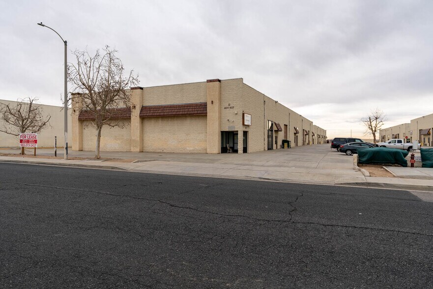 More Photos Of 39360 3rd St E, Palmdale Warehouse For Lease