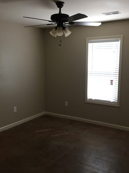 More Photos Of 3515 Harrison St, Batesville Apartments For Sale