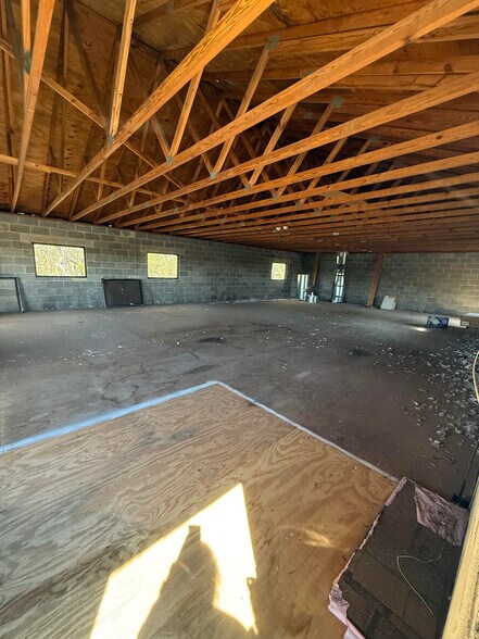 More Photos Of 4715-4717 Harrison Rd, Fredericksburg General Retail For Lease