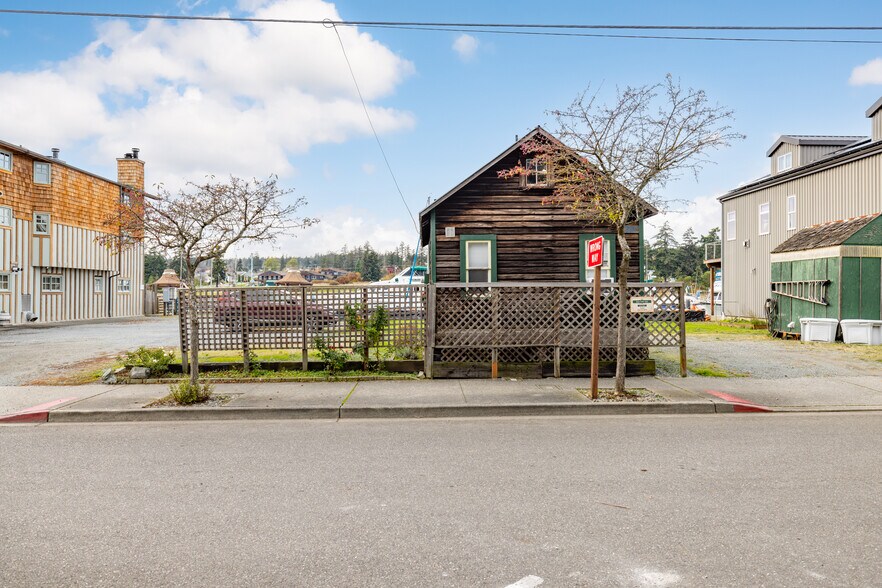 More Photos Of 317 N 1st St, La Conner Land For Sale