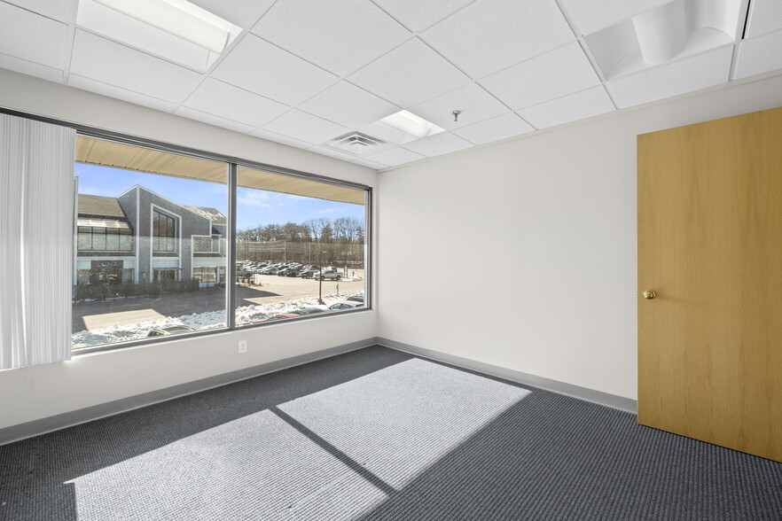 More Photos Of 264 N Broadway, Salem Freestanding For Sale