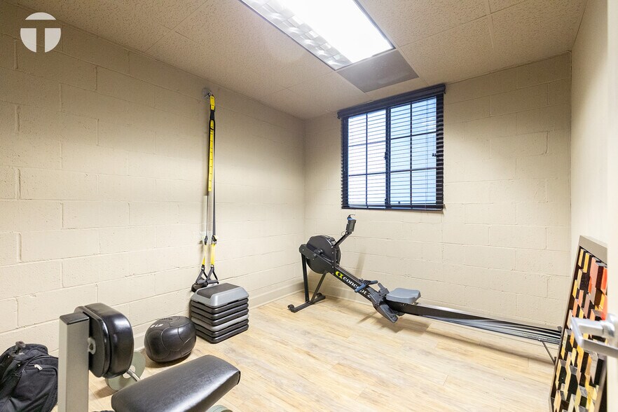 More Photos Of 2525 J St, Sacramento Storefront Retail Residential For Sale