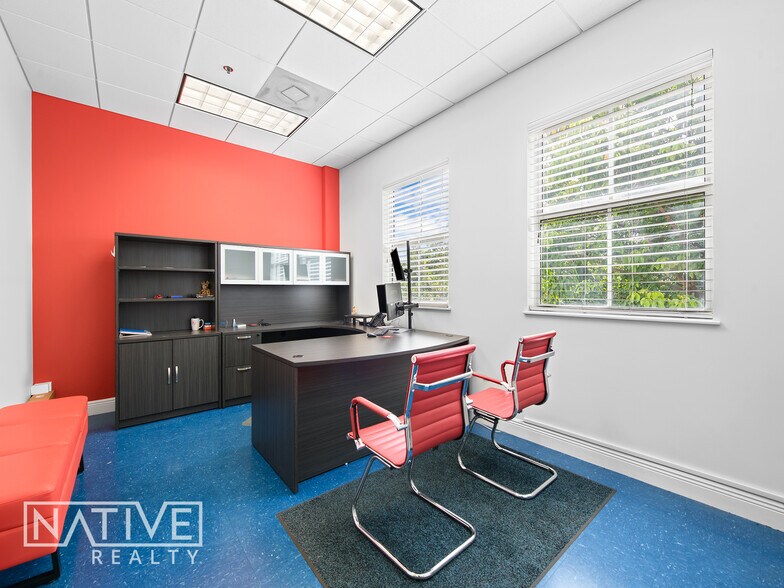 More Photos Of 701 SE 32nd Ct, Fort Lauderdale Flex For Lease