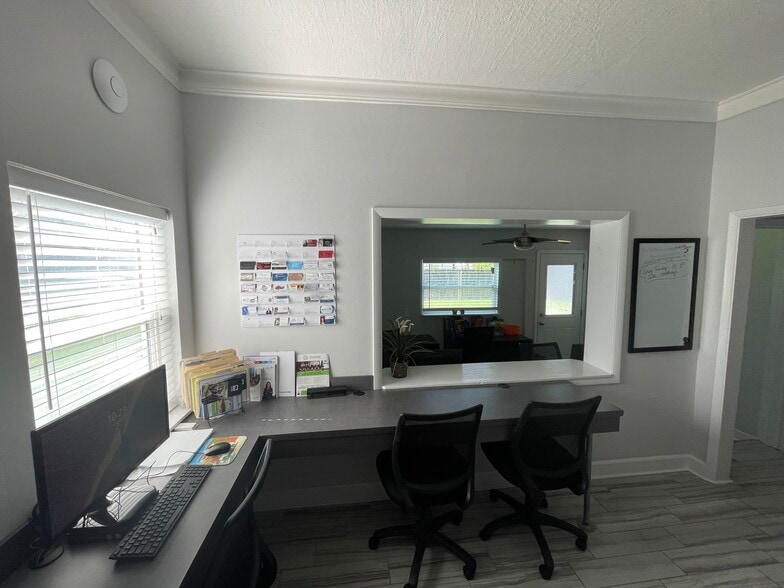 More Photos Of 1924 University Blvd W, Jacksonville Loft Creative Space For Lease