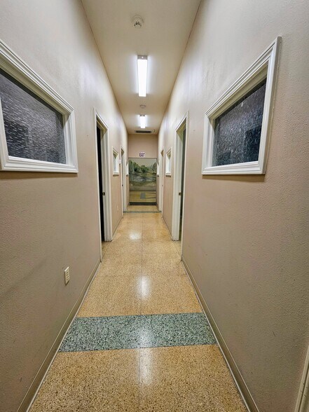 More Photos Of 7701 Saint Bernard Hwy, Arabi Office For Sale