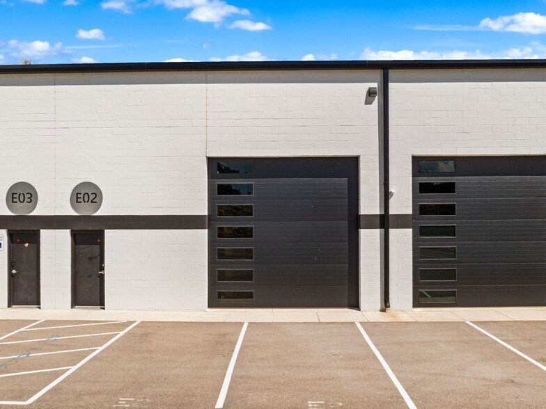 More Photos Of 529 SH 46 E, Boerne Warehouse For Lease