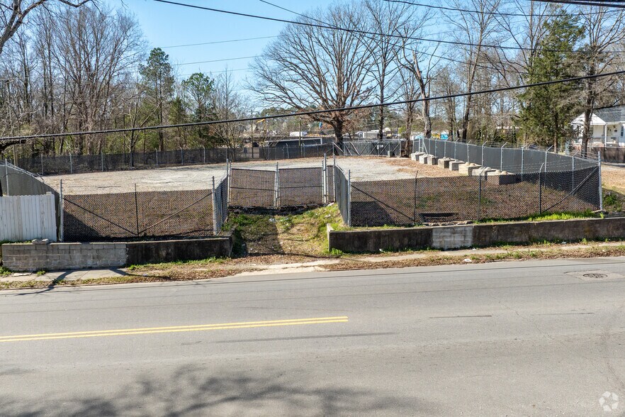 More Photos Of 507 S Briggs Ave, Durham Land For Lease