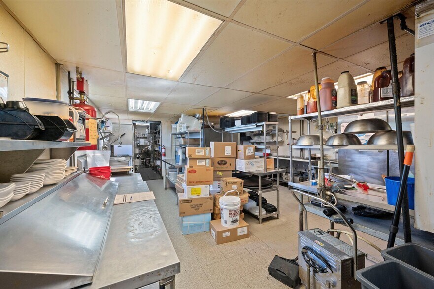 More Photos Of 18625 Main St, Tontogany Flex For Sale