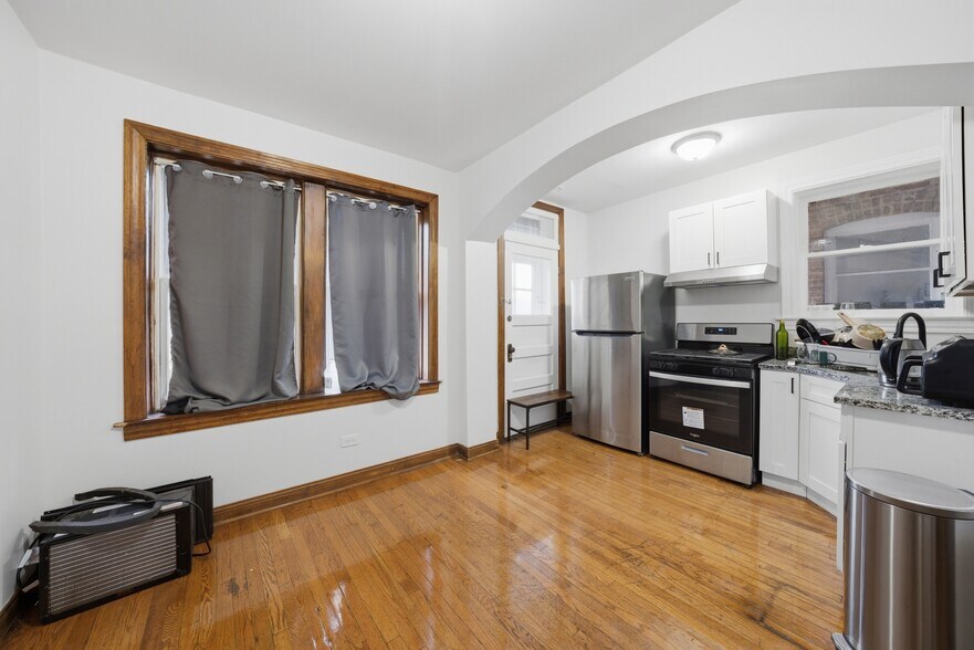 More Photos Of 2119 S 51st Ave, Cicero Apartments For Sale