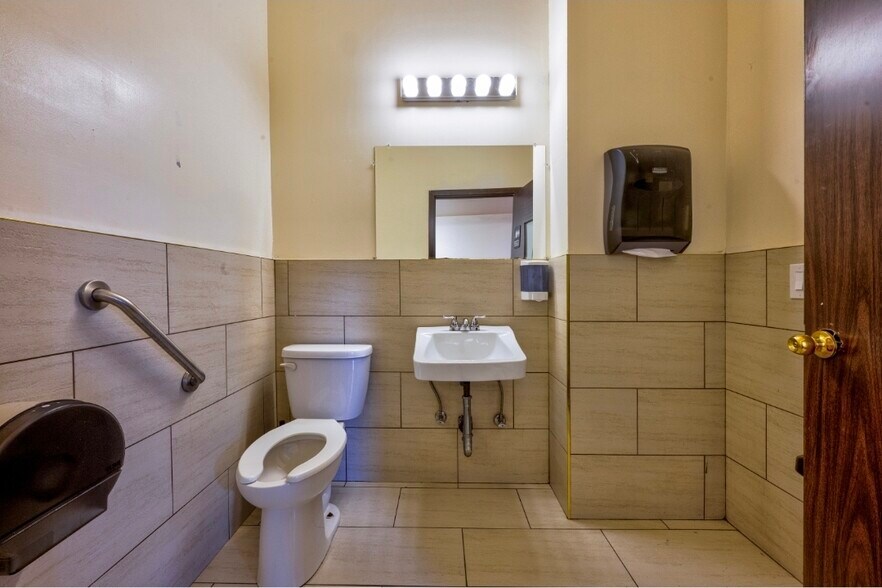 More Photos Of 5670 58th St, Maspeth Specialty For Sale