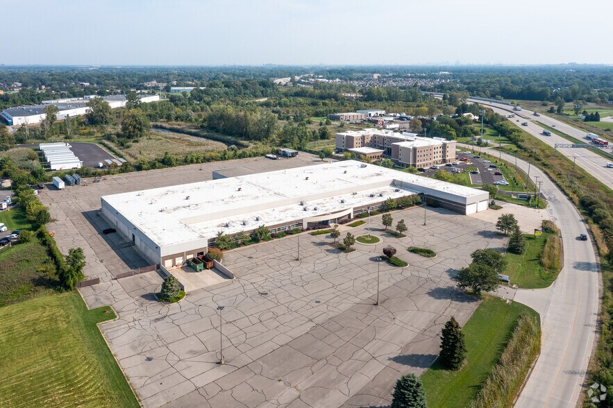 More Photos Of 12700 Reeck Rd, Southgate Warehouse For Lease