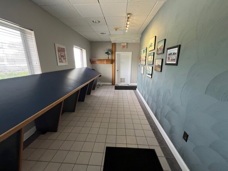 More Photos Of 1705 Guenther Rd, Dayton Light Manufacturing For Sale