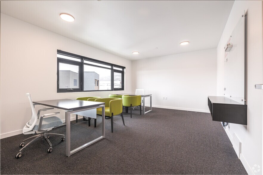 More Photos Of 4376 Forestdale Dr, Park City Research And Development For Lease