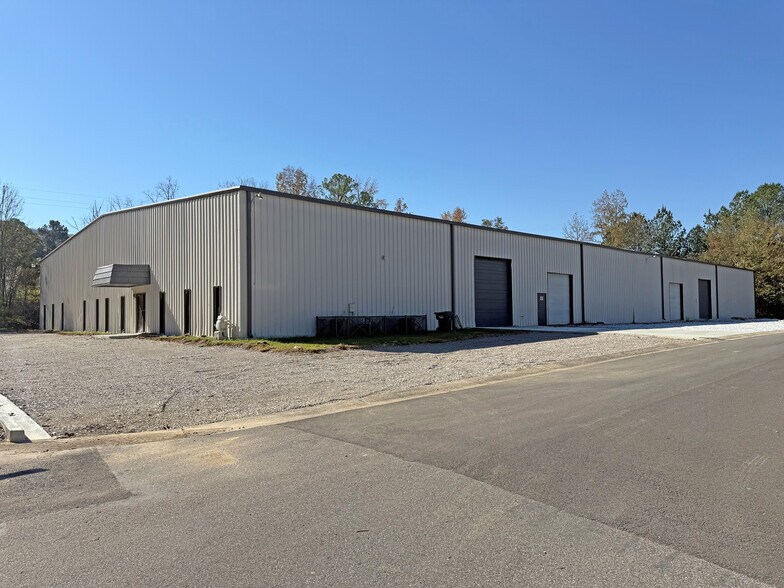 Primary Photo Of 1054 Goldenrod St, Leeds Warehouse For Lease