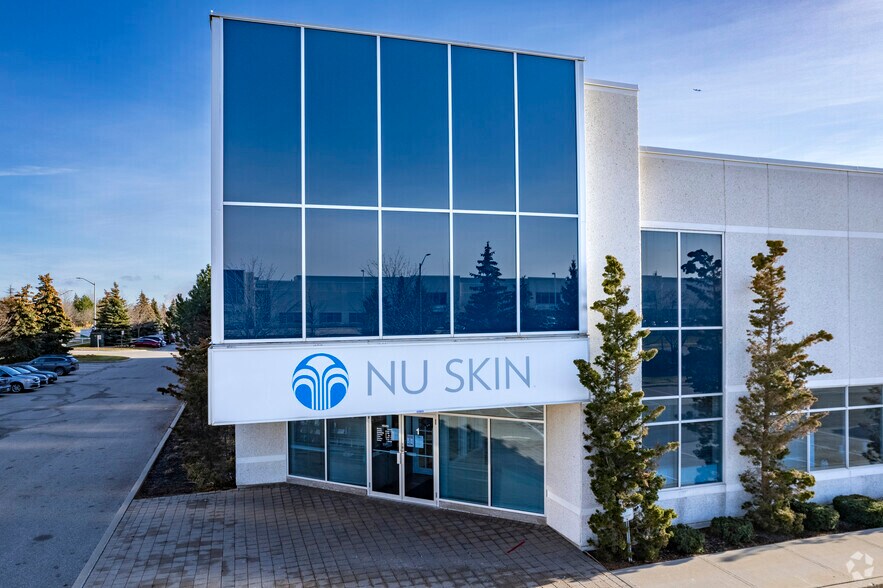 More Photos Of 3350 Ridgeway Dr, Mississauga Warehouse For Lease