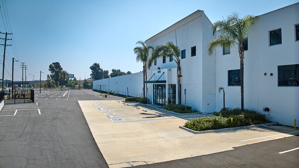More Photos Of 3030 S Atlantic Blvd, Vernon Warehouse For Lease
