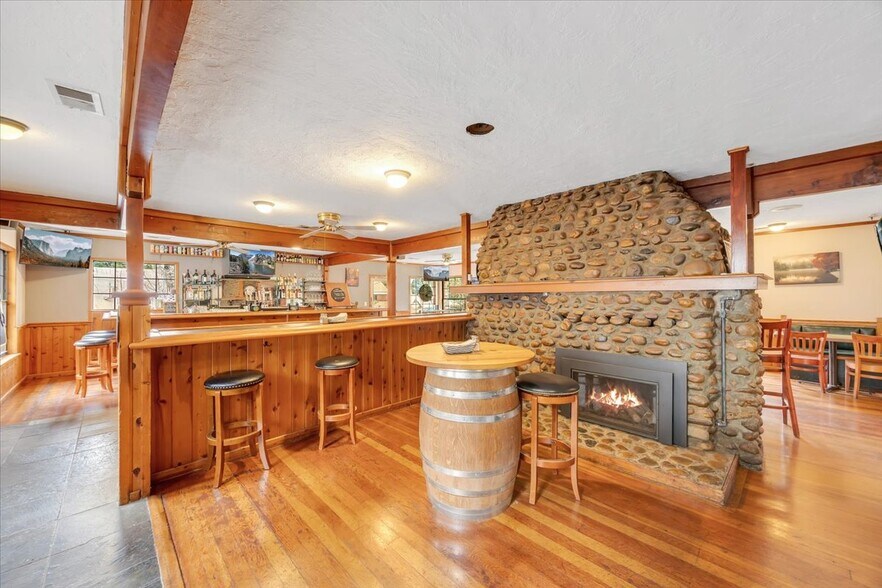 More Photos Of 1051 Hwy 4, Arnold General Retail For Sale