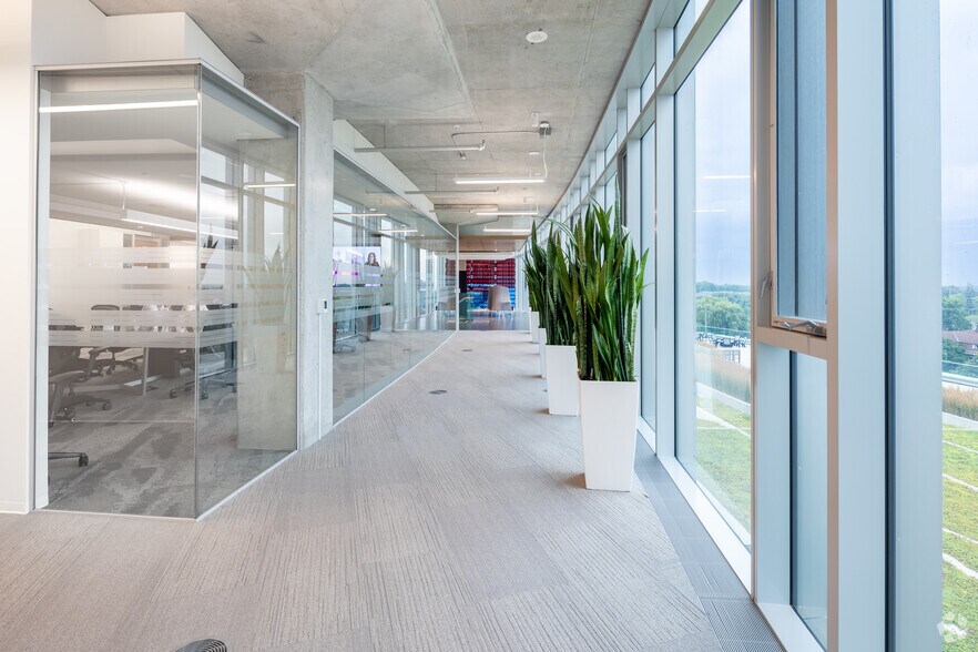 More Photos Of 7070 Derrycrest Dr, Mississauga Office For Lease