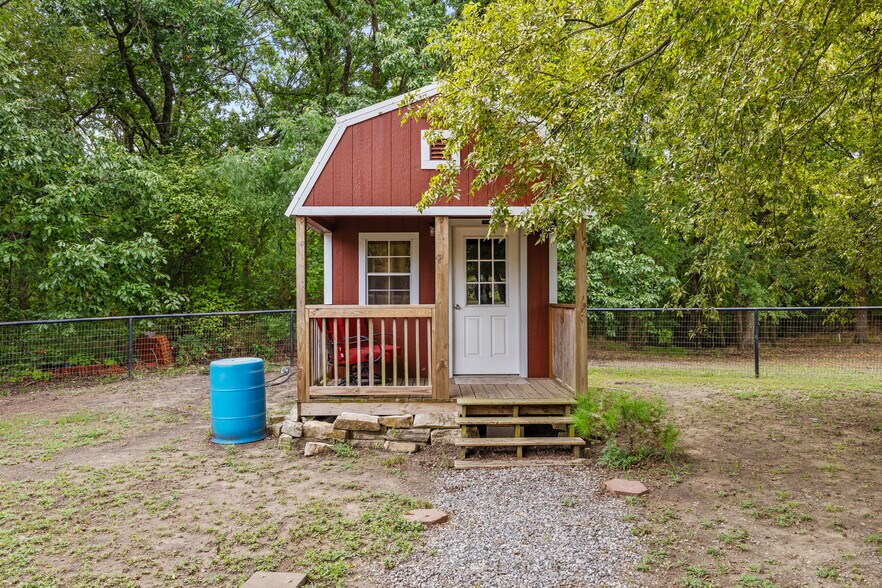 More Photos Of 12900 FM 121, Van Alstyne Lodge Meeting Hall For Sale