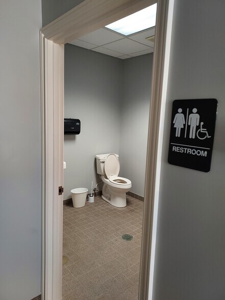 More Photos Of 200 E Russell Rd, Tecumseh Healthcare For Sale