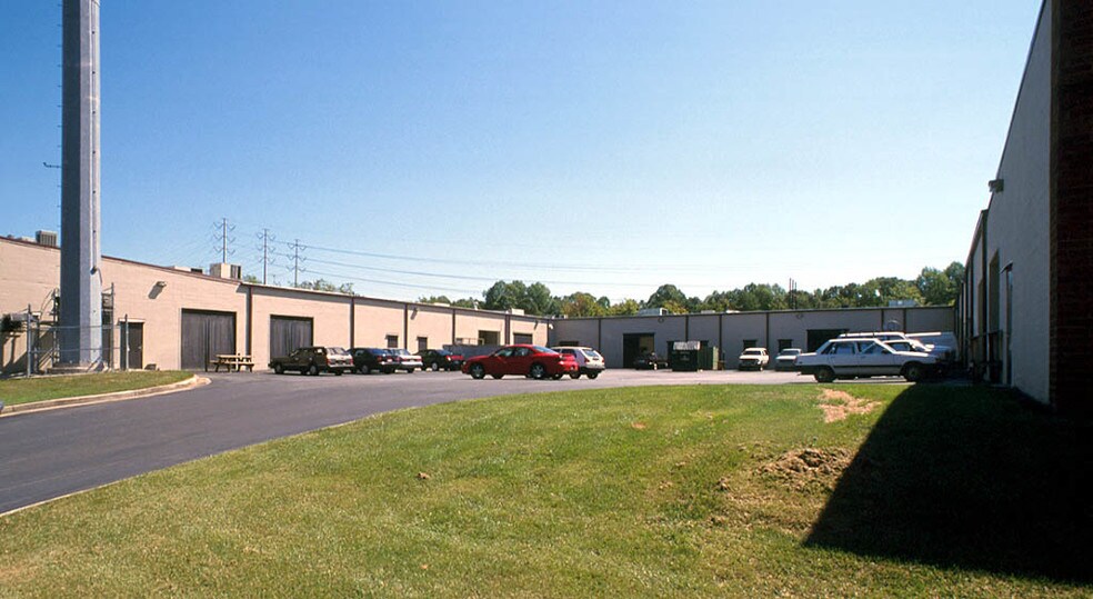 More Photos Of 3980 DeKalb Technology Pky, Atlanta Light Distribution For Lease