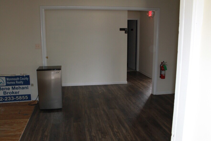 More Photos Of 3321 Doris Ave, Ocean Unknown For Lease