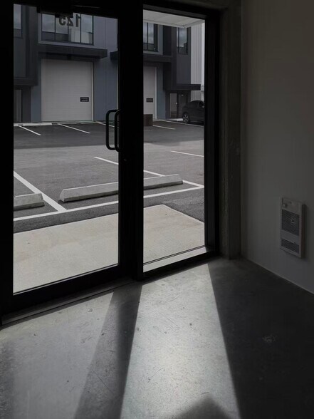 More Photos Of 3642 No. 4 Rd, Richmond Warehouse For Lease