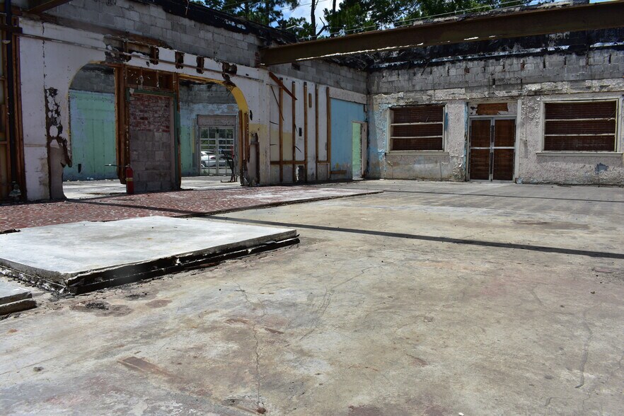 More Photos Of 808-812 Pennsylvania Ave, Savannah Storefront For Lease