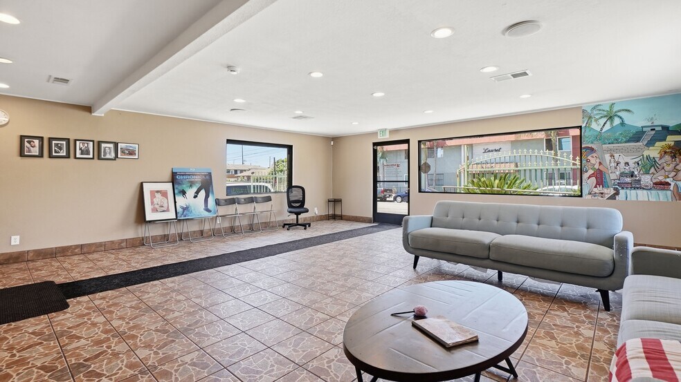 More Photos Of 10300 S Inglewood Ave, Inglewood Freestanding For Sale