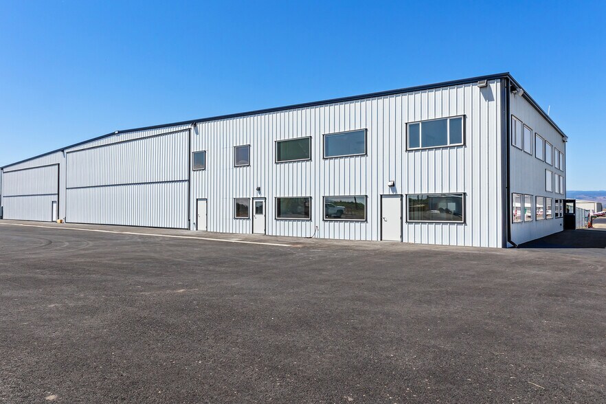 More Photos Of 1111 W Bowers Road, Ellensburg Airplane Hangar For Lease