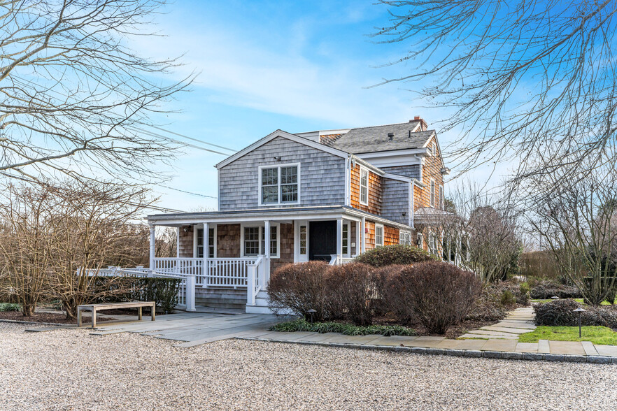 Primary Photo Of 39 Lumber Ln, Bridgehampton Office Residential For Sale