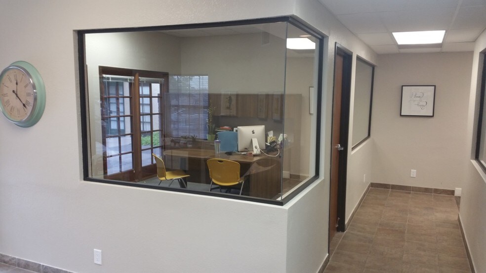 More Photos Of 2345 S Alma School Rd, Mesa Office For Lease