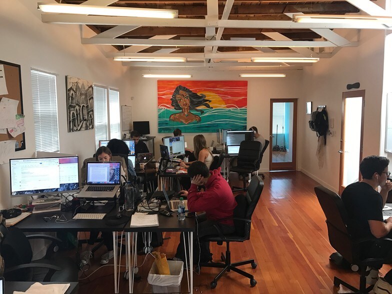 More Photos Of 210-226 Main St, Venice Storefront Retail Office For Lease